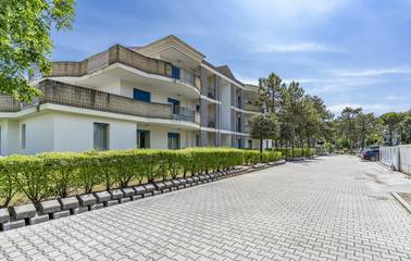 Gîte pour 4 personnes, avec piscine et terrasse à Bibione