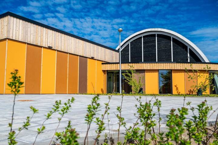 Hostel für 4 Personen, mit Terrasse und Garten sowie Pool und Sauna
