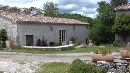 Chambre d’hôte pour 2 personnes, avec vue ainsi que terrasse et jardin à Fargues