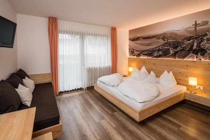 B&B für 2 Personen, mit Whirlpool und Pool sowie Sauna und Balkon in Südtirol
