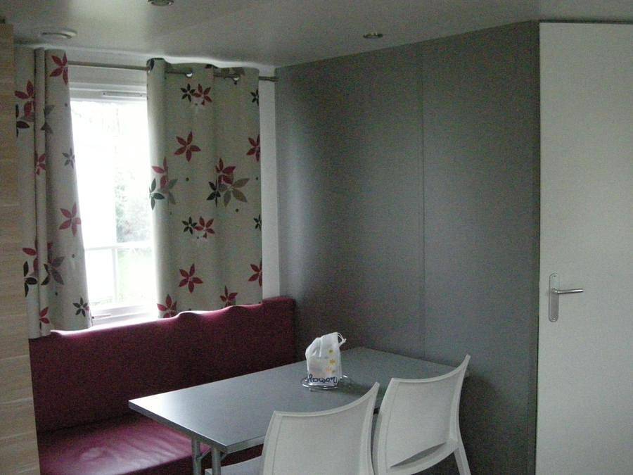 Flower Camping Le Haut Dick - Mobilheim 4 personen - Confort 25m² - (4pers) - 2 Schlafzimmer + 1Sdb + Wc + Tv + Halbüberdachte Terrasse in Carentan les Marais, Saint-Lô und Umgebung