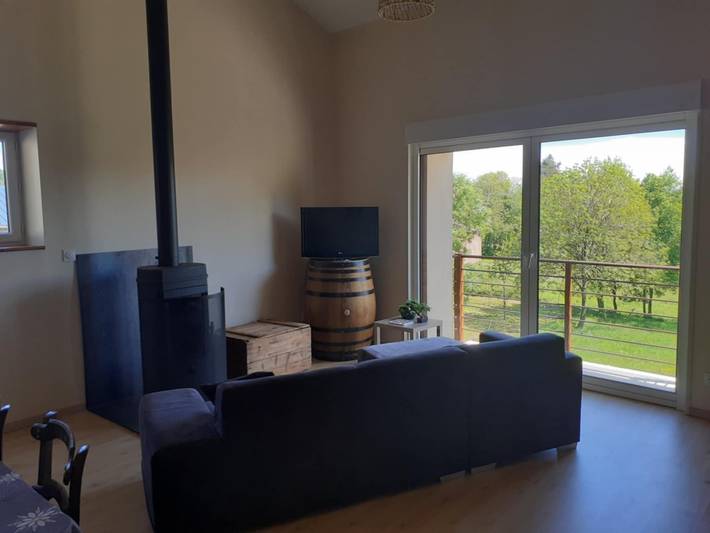 Gîte pour 4 personnes, avec terrasse et jardin à Les Martys