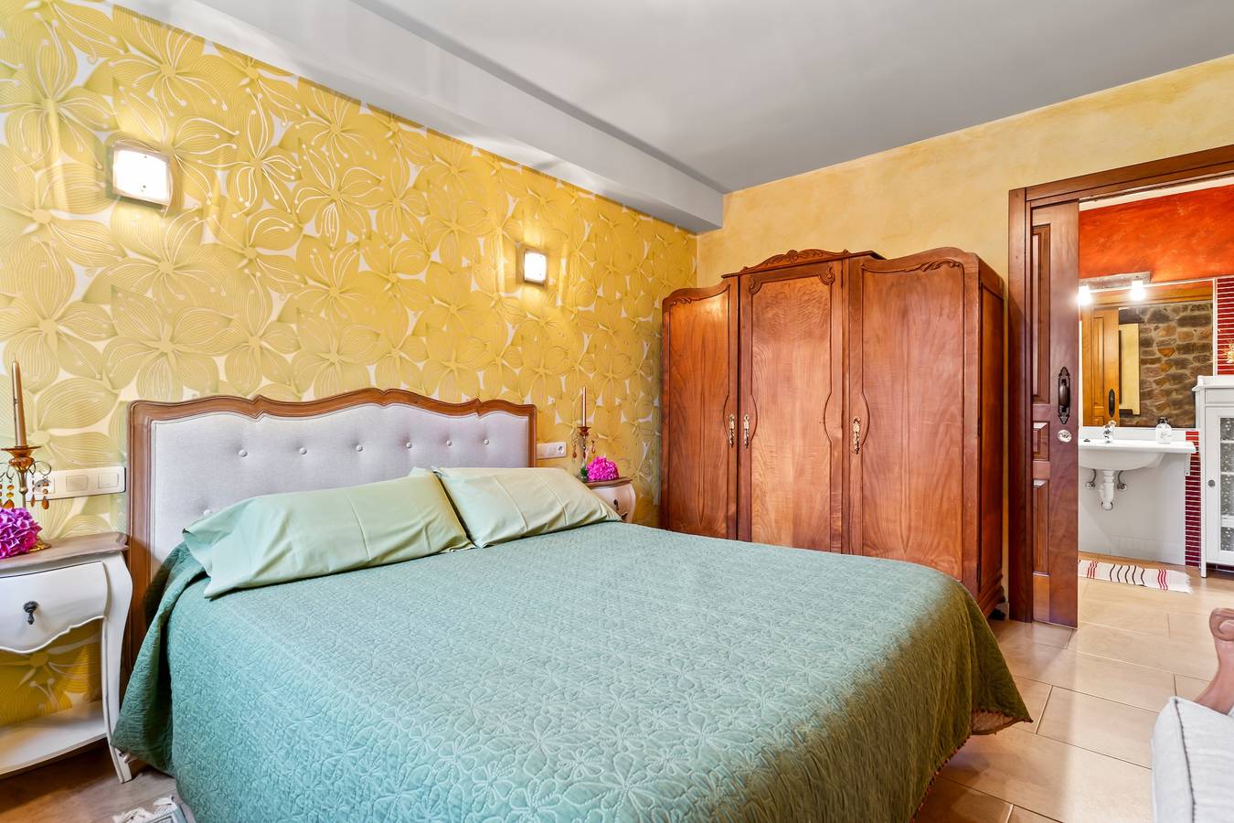 Appartement 'La Llosa' met bergzicht, privéterras en wifi, foto 12