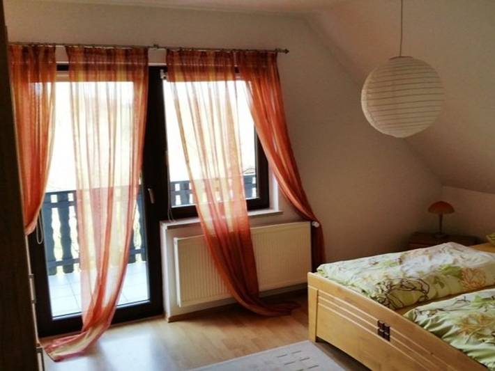 Ganze Ferienwohnung, Ferienwohnung Karin Schindler - Ferienwohnung, 84qm, 2 Schlafzimmer, Balkon max. 5 Personen in Weimar, Weimarer Land