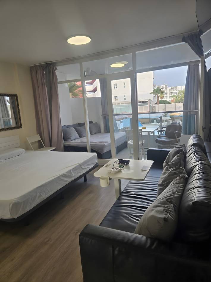 Location de vacances pour 4 personnes, avec Balcon et Jardin ainsi que Bassin pour enfant et Vue sur le lac à Playa del Inglés