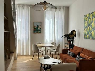 Gîte pour 4 personnes, avec vue dans Office De Tourisme Du Pays Des Sorgues Et Des Monts De Vaucluse