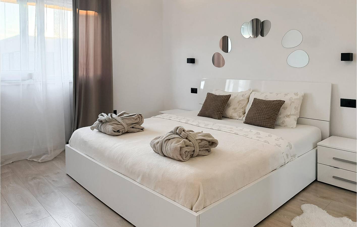 Appartement de vacances entier, Appartement confortable avec Wi-Fi, climatisation, télévision, cuisine et place de stationnement dans la rue in Split, Split-Dalmatie