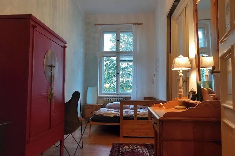 Ganze Wohnung, Altbauwohnung nahe Kudamm in Charlottenburg Berlin, Berlin