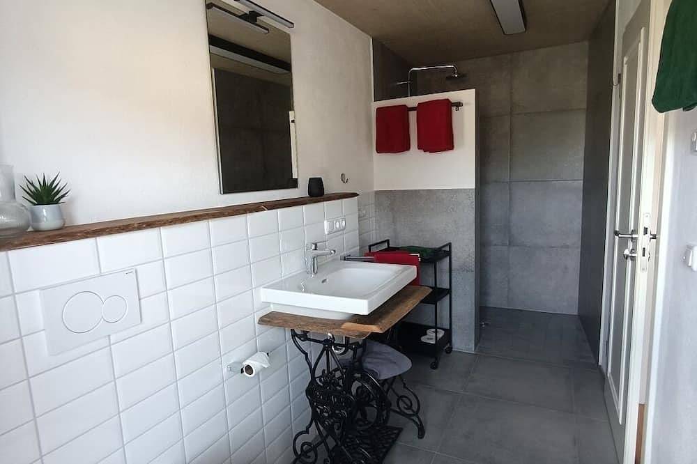 Ganze Wohnung, Gemütliche Eifel Ferienwohnung; moderner Standard in historischem Ambiente! in Bitburg, Eifelkreis Bitburg-Prüm