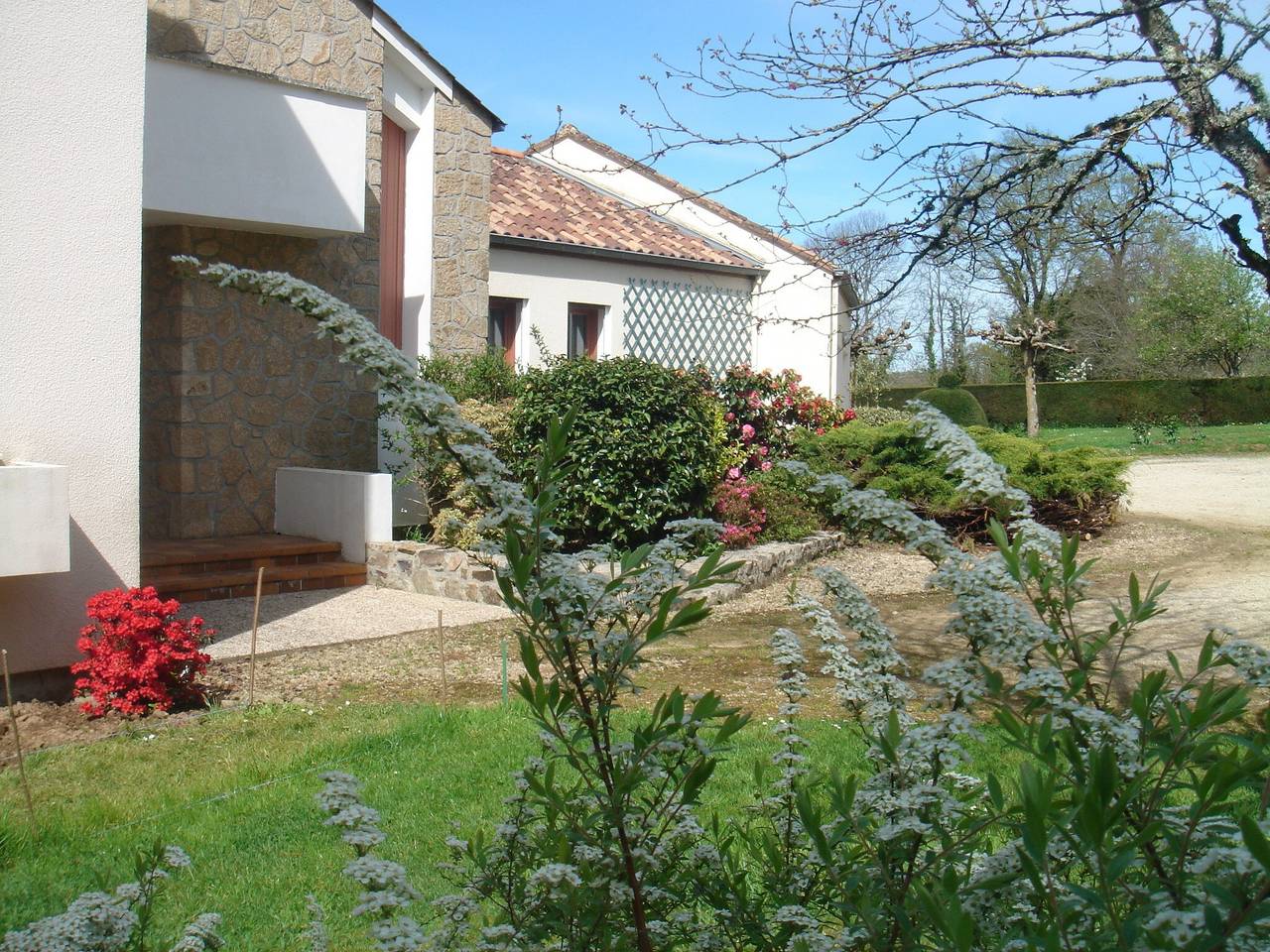 Chambre d’hôtes « Les Hortensias » avec terrasse et jardin communs, Wi-Fi in Rochechouart, Parc naturel régional Périgord-Limousin