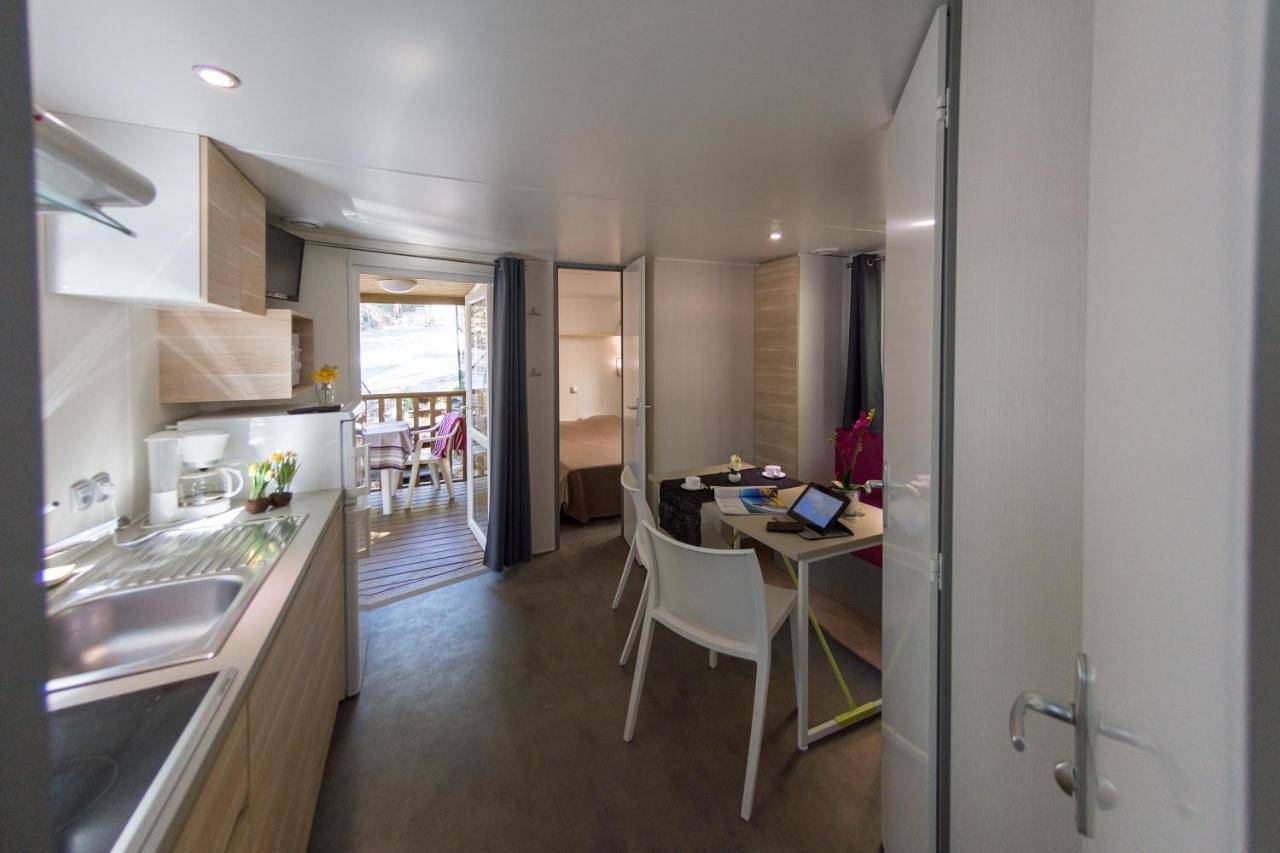 Premium Mobile Home (3 Adults) in Six-Fours-les-Plages, Côte méditerranéenne (France)