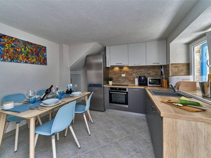 Villa pour 5 personnes, avec jacuzzi ainsi que terrasse et jardin, animaux acceptés dans Šolta - 2