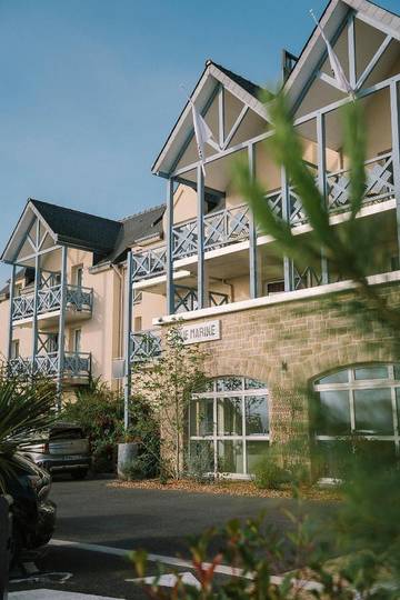 Hôtel pour 2 personnes, avec jardin ainsi que vue et piscine à Tréguier