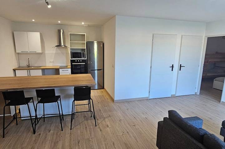 Gîte pour 6 personnes, avec jardin à Gabian