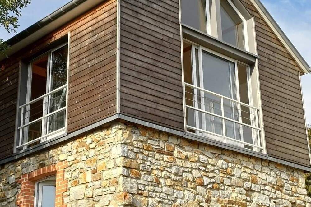 Beautifully converted ,peaceful gite offering stunning views and a relaxing stay in Mortain-Bocage, Région d'Avranches
