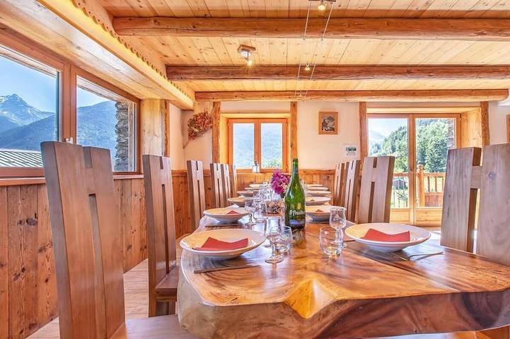 Chalet für 12 Personen, mit Sauna und Balkon sowie Whirlpool - 1