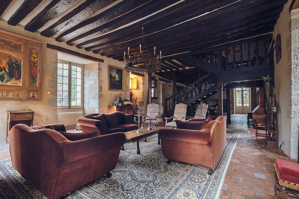 Le Manoir de charme - un lieu idéal pour les mariages ou regroupements familiaux in Pouligny-Notre-Dame, Région de La Châtre