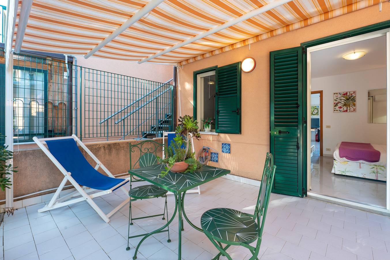 Entire apartment, Apartment 'Terrazzo Eucalipto' with Sea View, Wi-Fi and Air Conditioning in Cefalù, Cefalù (Municipality)