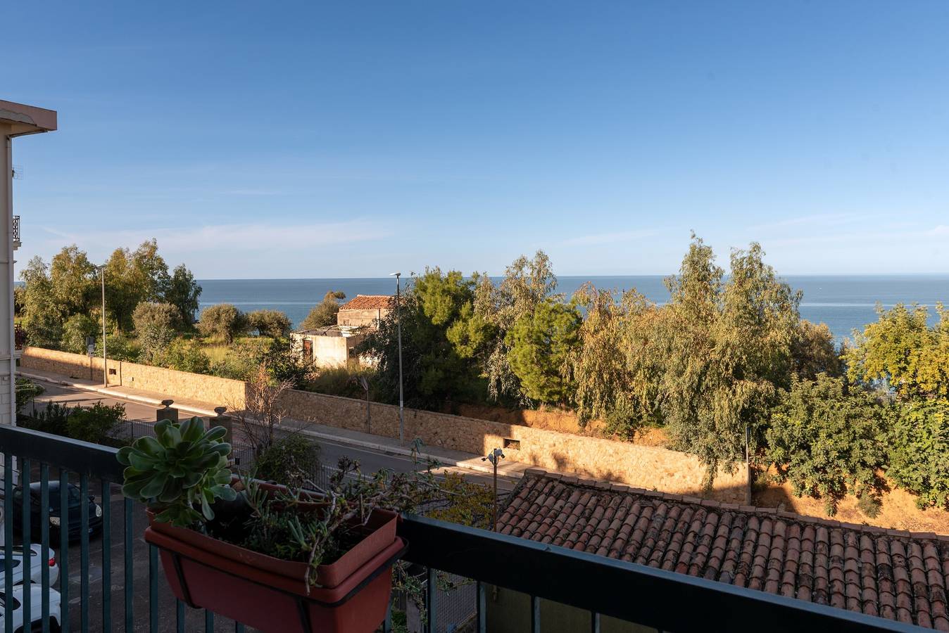 Apartamento entero, Apartamento 'Terraza Eucalipto' con vistas al mar, Wi-Fi y aire acondicionado in Cefalú, Cefalù (Municipio)