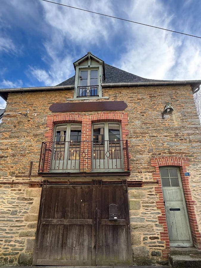 Location de vacances pour 6 personnes, avec balcon à Josselin - 2