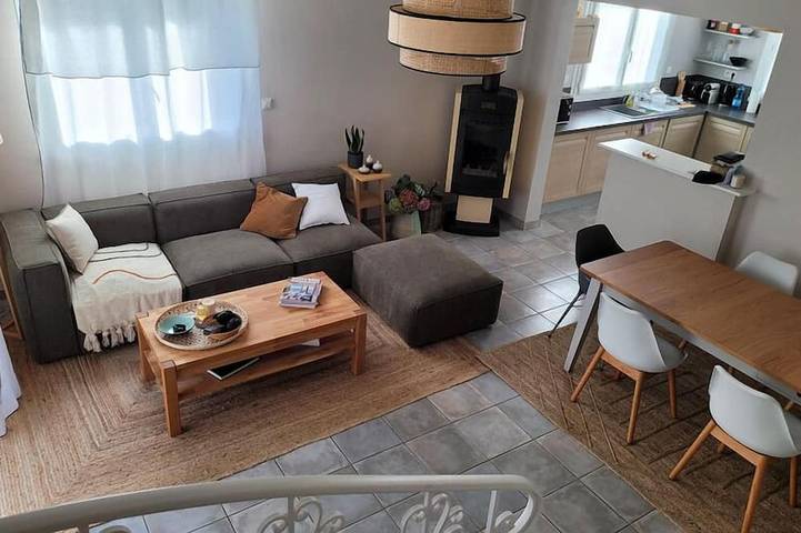 Location de vacances pour 8 personnes, avec jardin et terrasse dans Plage des Sables Blancs (Douarnenez)