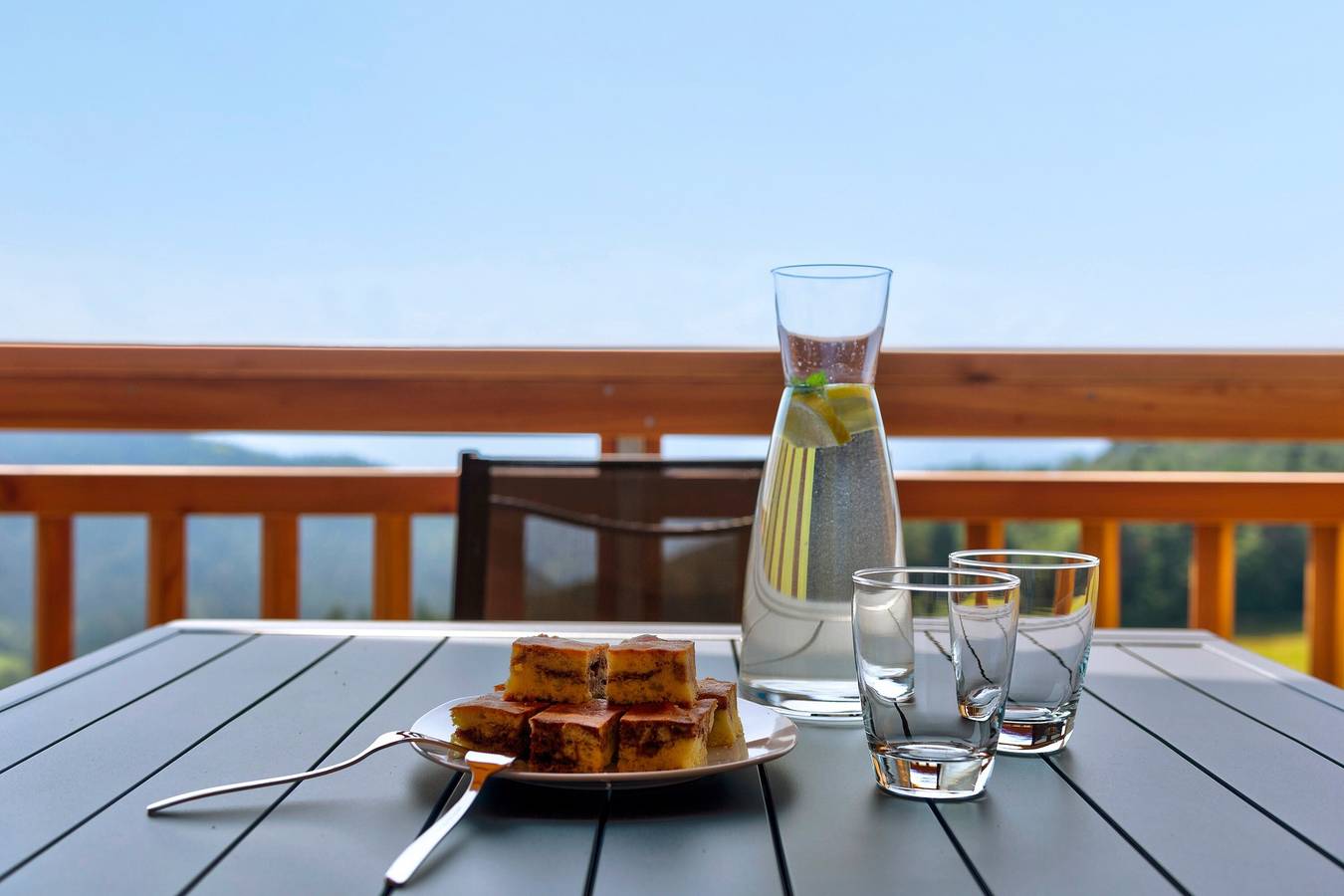 Entire apartment, Apartment 'Moserhof Wohnung Salbei' with Mountain View, Balcony and Wi-Fi in Jenesien, Sarntal Alps