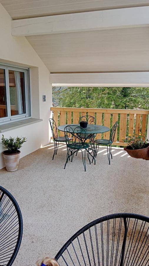 Appartement entier, Gîte des Roches in La Chaux-du-Dombief, Parc naturel régional du Haut-Jura