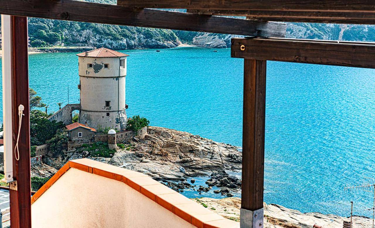 Ganze Wohnung, La Casa di Cristian con terrazza vista mare in Isola del Giglio