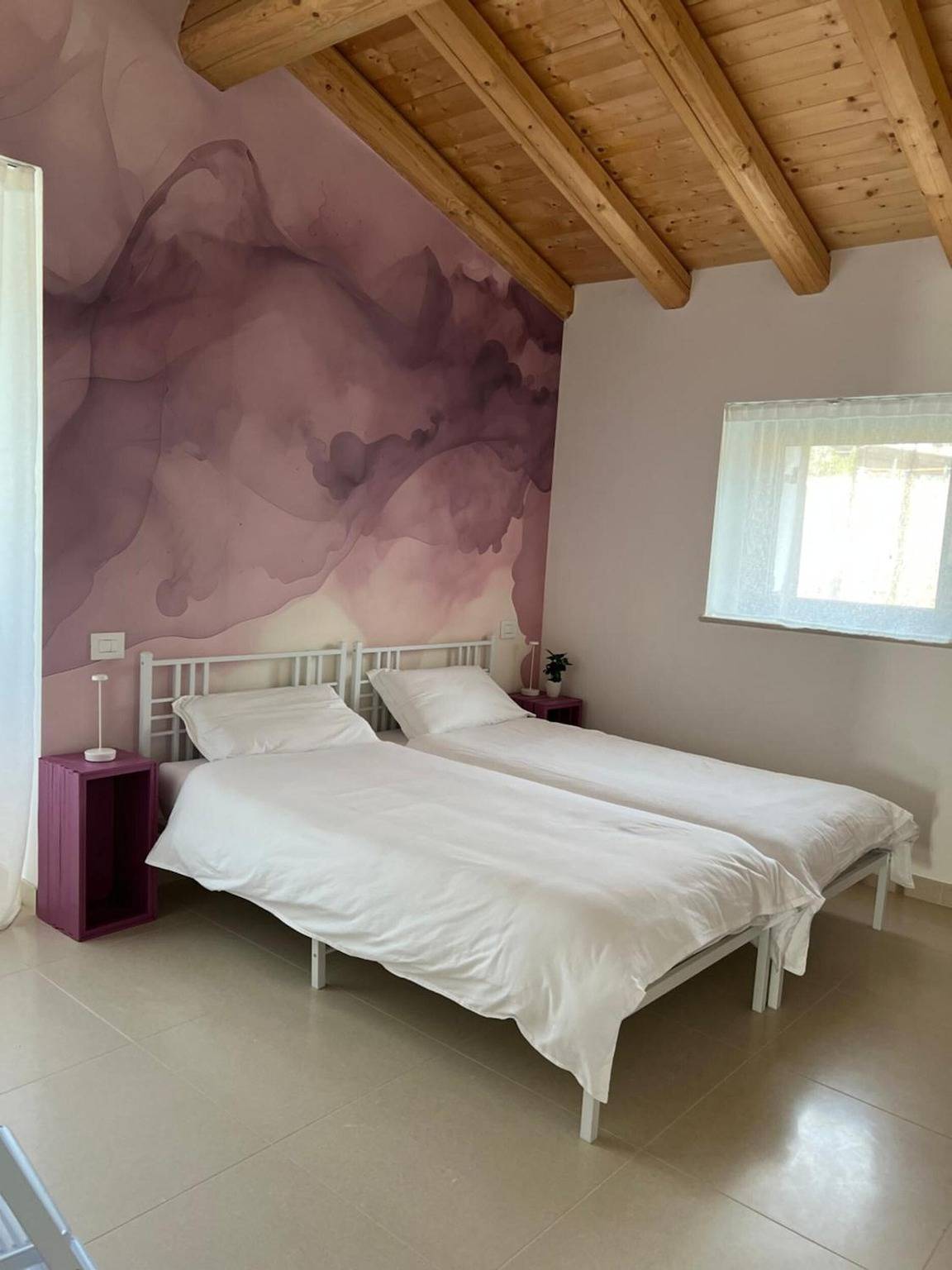 Wine Room with Shared Garden, Wi-Fi and Air Conditioning in Negrar, Verona Province