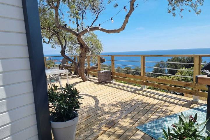 Camping pour 4 personnes, avec Terrasse ainsi que Jardin et Piscine à Saint-Raphaël