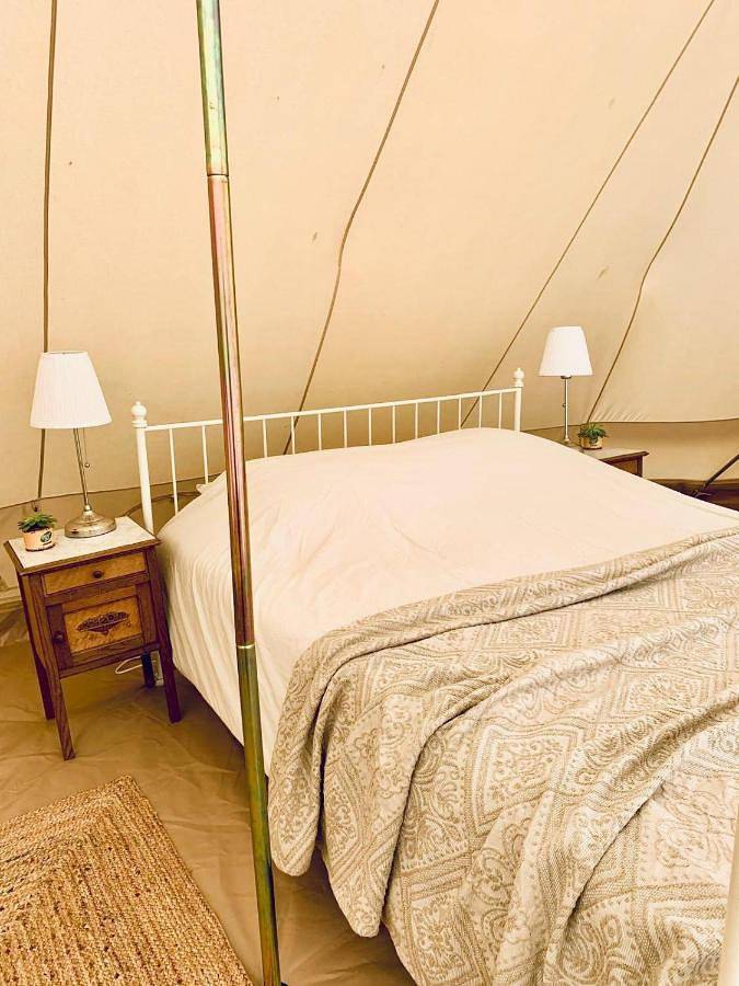 Les Fresses Glamping in Saint-Julien-la-Genête, Région d'Aubussargues
