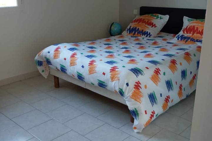 Location de vacances pour 7 personnes, avec jardin ainsi que jacuzzi et sauna, animaux acceptés à Barjac - 2