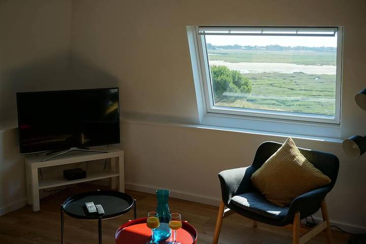 Appartement entier, Appt avec vue sur le havre de Portbail dans la maison les Courlis. in Port-Bail-sur-Mer, Côte de la Déroute