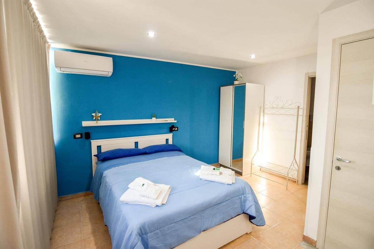 Double Room with Private Bathroom in Isola delle Femmine, Provincia di Palermo