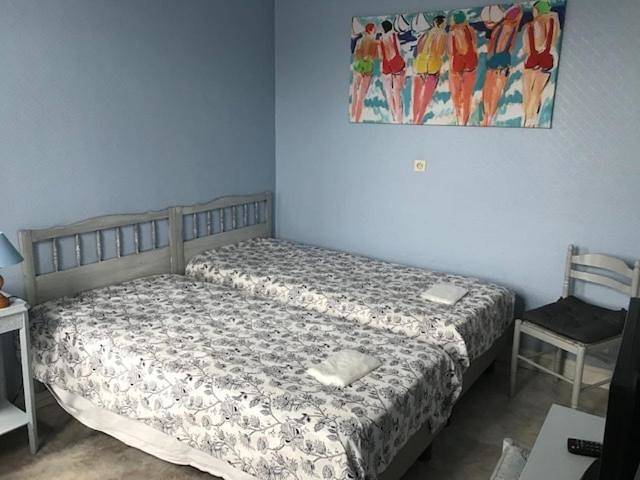 Appartement entier, One-Bedroom Apartment in Rochefort, Région de Rochefort