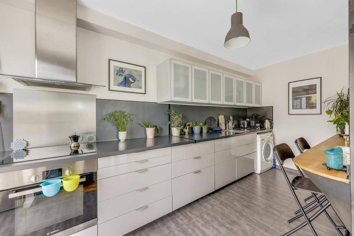 Appartement entier, Three-Bedroom Apartment in Les Lilas, Seine-Saint-Denis