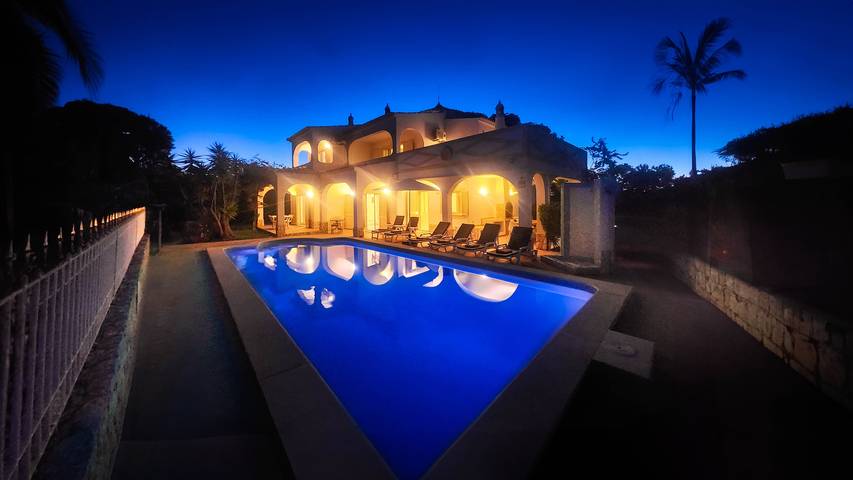 Villa pour 8 personnes, avec jardin et terrasse, animaux acceptés