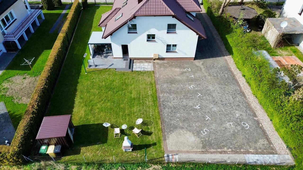 Remus House Ii dom na wyłączność dla 12 osób, 6 sypialni, 6 łazienek, ogrodzona działka, ogród, grill, parking in Jastrzębia Góra, Zatoka Gdańska