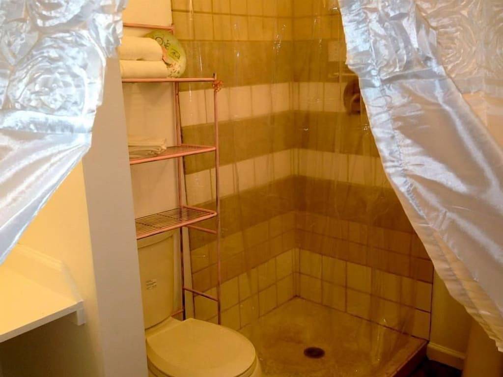 Entzückende winzige 2 Person Shabby Chic Cottage nur zwei Blocks zum Strand in Gulfport, Harrison County