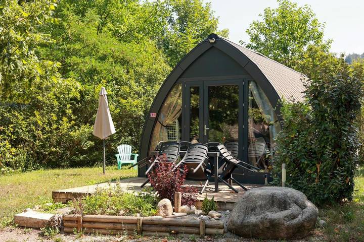 Camping voor 5 personen, with Terras and Zwembad as well as Uitzicht in Gorges du Tarn