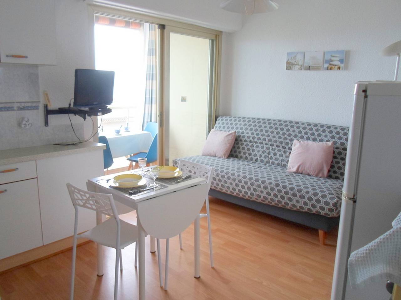 Entire apartment, 2* Apartment in Balaruc-les-Bains, Pets Allowed, Near Spa in Balaruc-les-Bains, Côte d'Améthyste