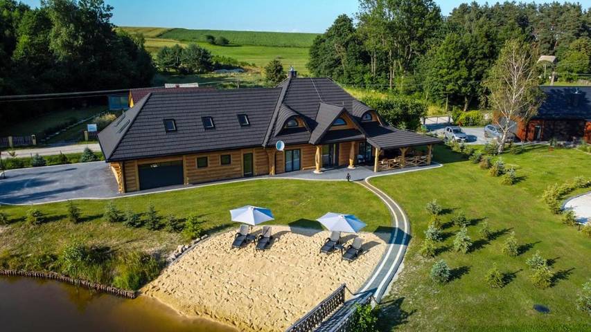 Villa für 14 Personen, mit Terrasse und Whirlpool sowie Pool, kinderfreundlich - 1