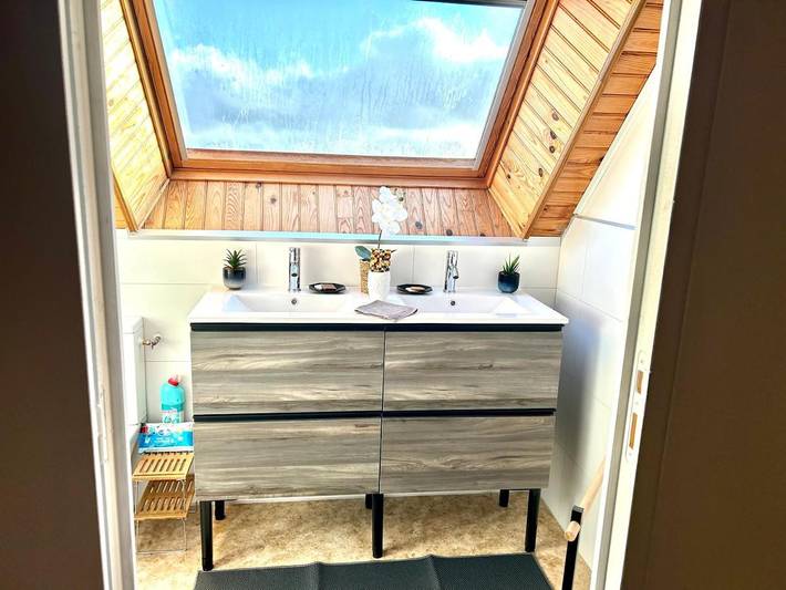 Gîte pour 3 personnes, avec jardin et vue à Cléguérec - 4