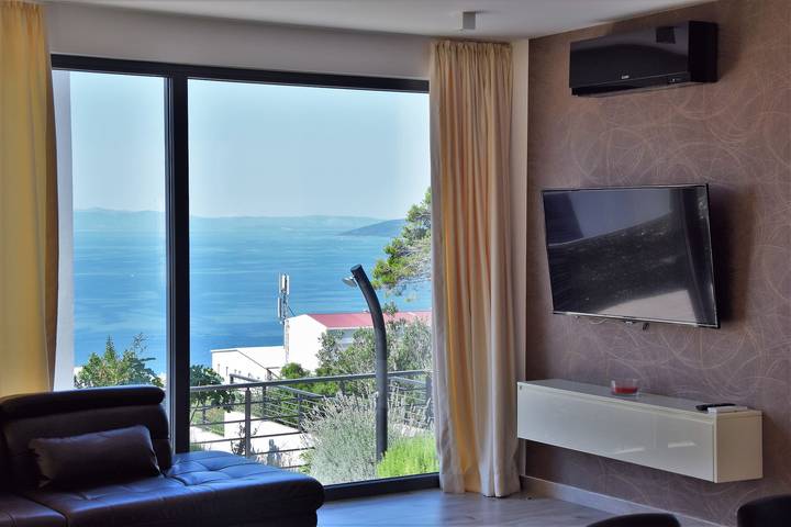 Ferienhaus für 6 Personen, mit Meerblick und Balkon sowie Terrasse und Garten in Makarska - 3