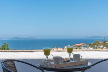 Chalet para 11 personas, con jardín además de vistas y piscina en Comarca de Vigo