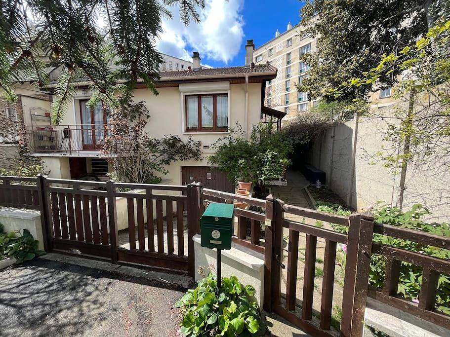 Ganze Wohnung, P1- Maison 2min metro Paris-Expo 3 chambres 3 lits in Châtillon, Hauts-de-Seine