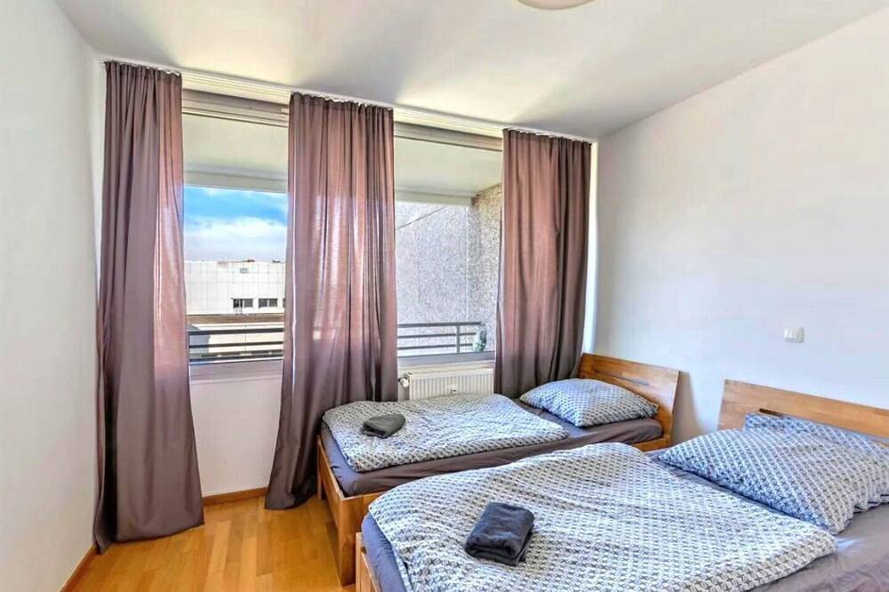 Ganze Wohnung, Stunning 1-Bed Apartment in Neuss in Neuss, Düsseldorf und Umgebung