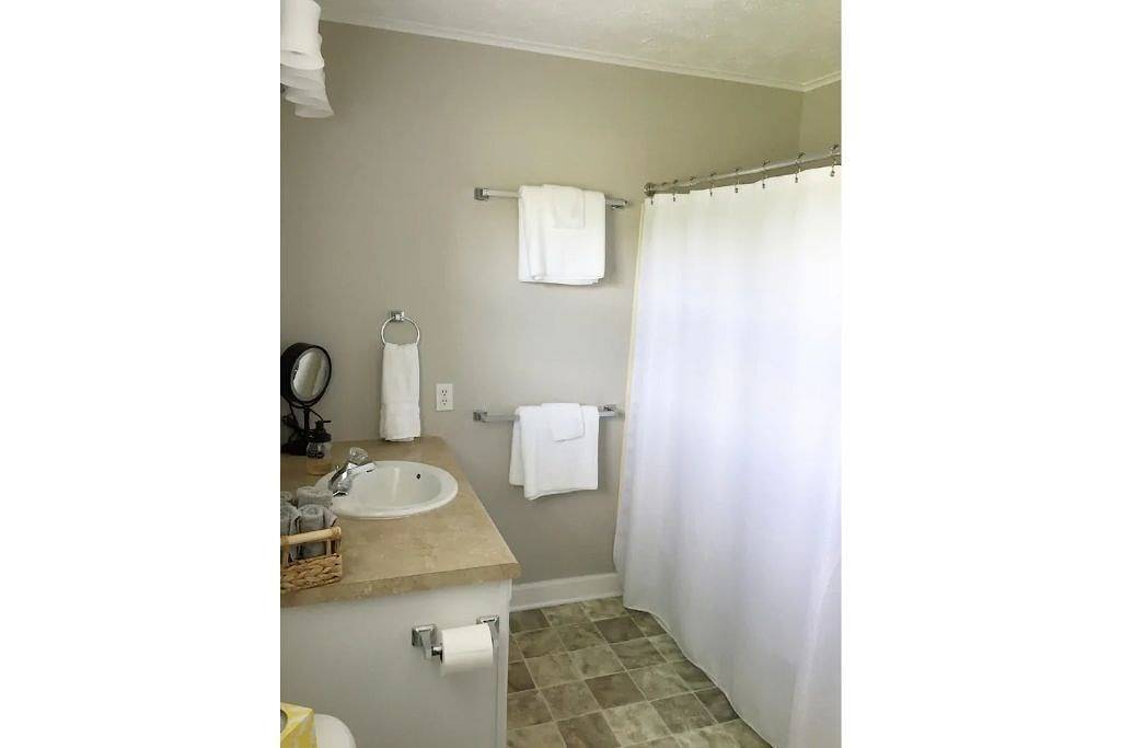 Fully Renovated Home on a Working Farmstead in Knox County (TN)