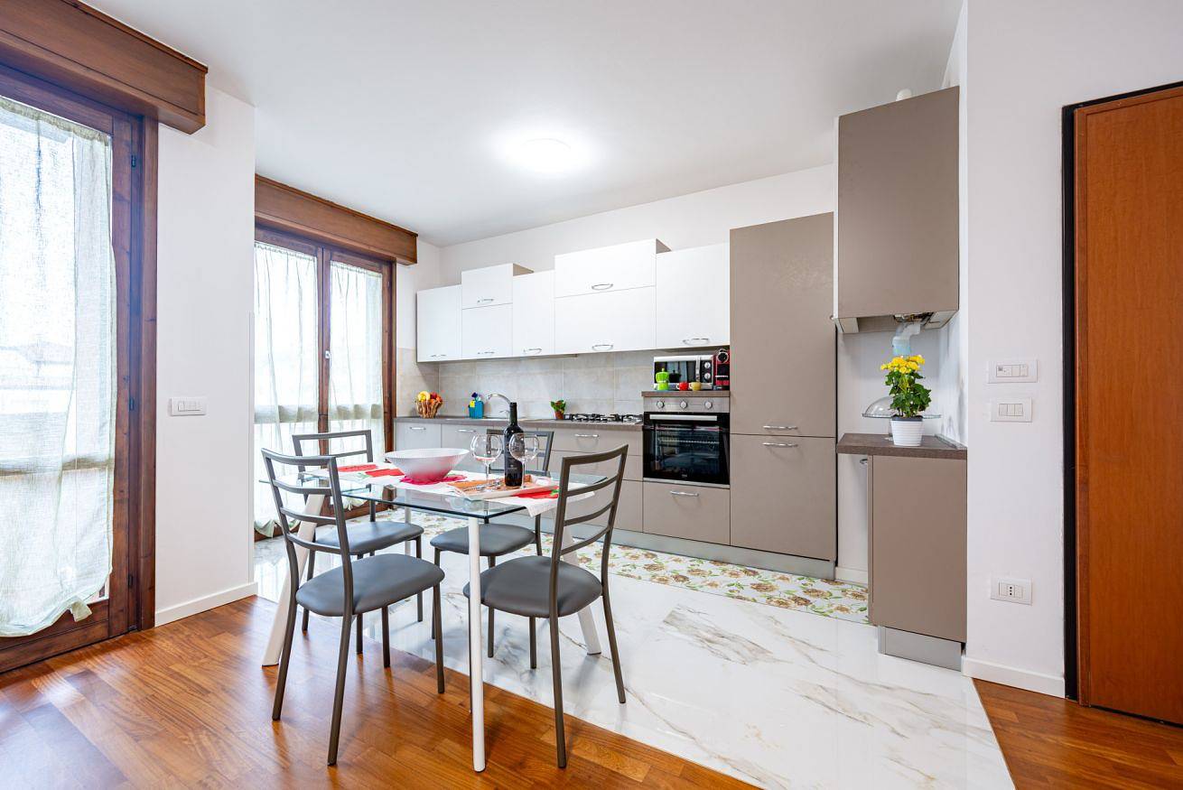 Apartamento entero, Picasso Residency: Near Parma's Finest Gems in Parma, Provincia de Parma