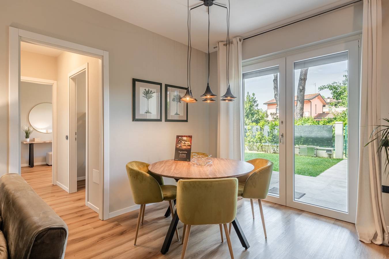 Entire apartment, Holiday Apartment "Casa Eva Lucca" with Private Garden and Wi-Fi in Lucca, Lucca Province